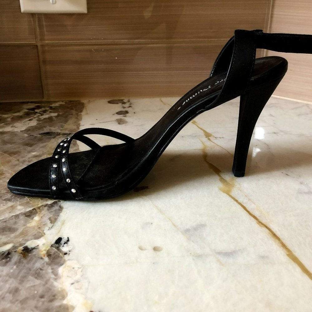 Ribbon lace up shoe